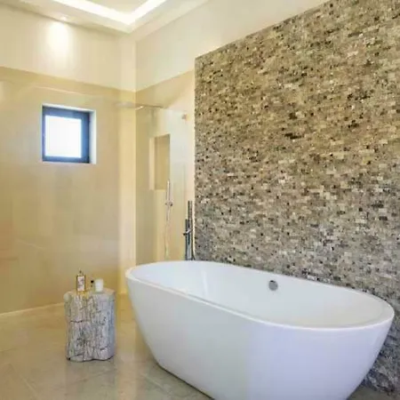 Vale Do Garrao Sleeps 12 Pool Air Con Wifi